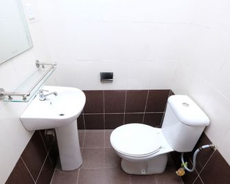 Hotel O Ayuni Hotel - Bandar Baru Bangi - Banheiro