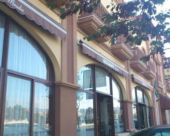 Hotel Mirador - อัลเจซิราส - วิวภายนอก