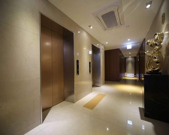 Galmea First Hotel - Guri - Pasillo