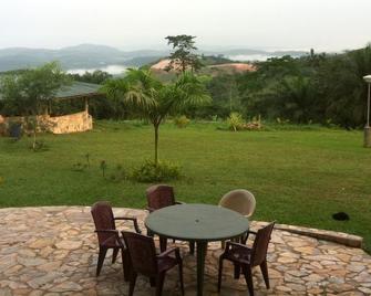 Sweet Mother Eco Resort - Aburi - Patio