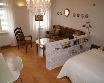 Altstadthaus Cityappartements - Graz - Bedroom