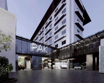 Sima Thani Hotel - Nakhon Ratchasima - Gebäude