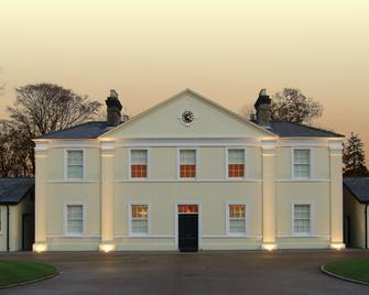 Luton Hoo Hotel, Golf And Spa - Luton - Building