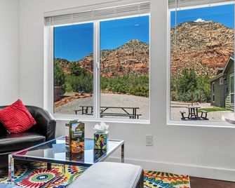 Red Rock Retreat - Sedona - Wohnzimmer