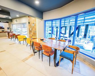 Indie Stays Studios, Chembur - Mumbai - Restaurant