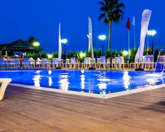 Süzer Resort Hotel - Silifke - Piscina