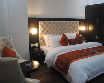 Hotel Triund Heights - Dharamshala - Bedroom