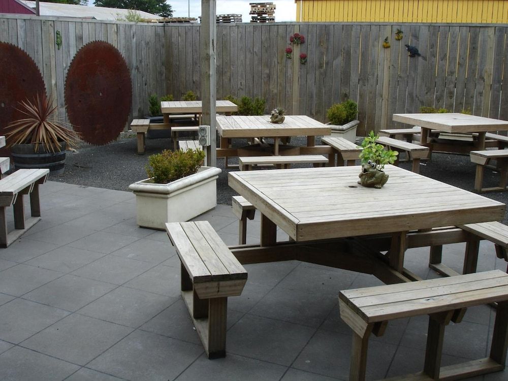 هورس آند جوكي إن