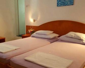 Rooms Milena - Double or Twin Room with Private Bathroom - Lopud - Bedroom