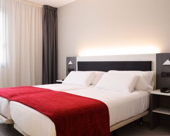 Hotel New Bilbao Airport - Derio - Slaapkamer