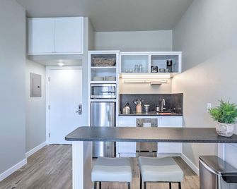 Bright San Marcos Apartment with Ideal Location - San Marcos - Cocina