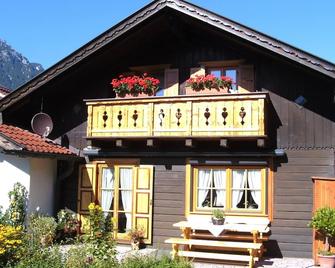 Very cozy apartment with stunning mountain views for 2 pers. - Grainau - Bina