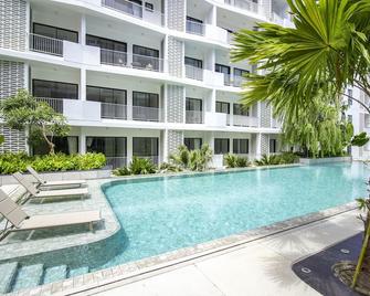 Rose Apple Pool View 1 BR Apartment With Greenery and Gym - Heart of Siem Reap 3rd floor - Siem Reap - Basen