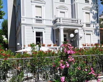 Hotel Esedra - רימיני