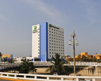 Holiday Inn Express Veracruz Boca Del Rio - Boca del Río - Building
