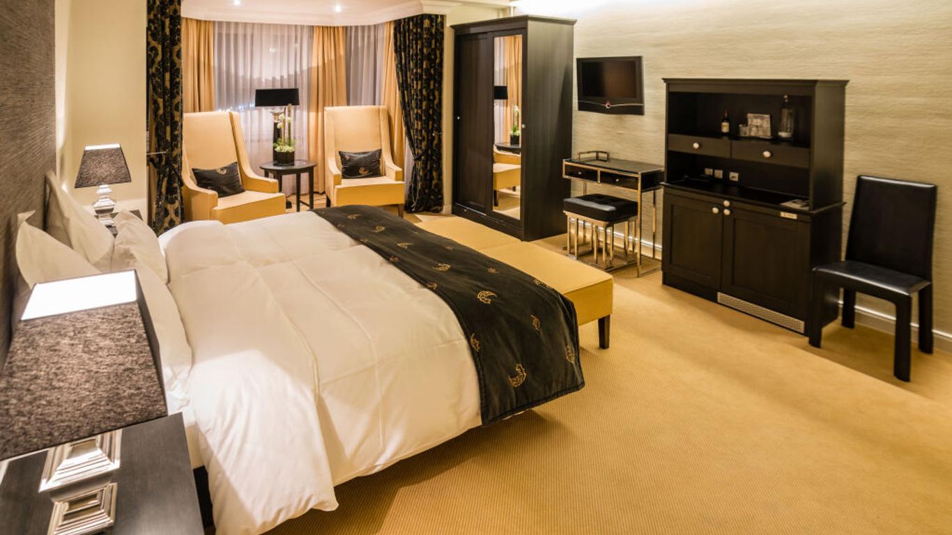 Hotel Business & More