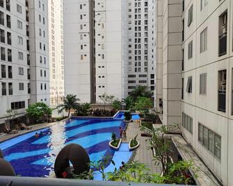 Globy Property@Apartement Bassura City - Yakarta - Piscina