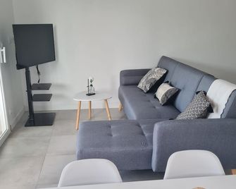 Location 'Casa Monna' - Prunelli-di-Fiumorbo - Sala de estar