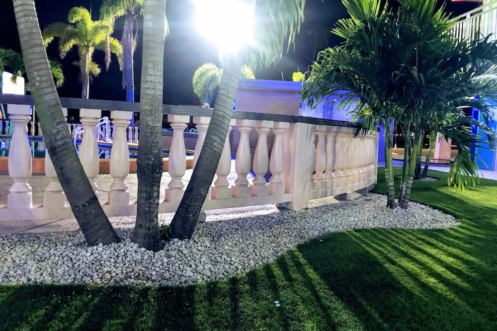 Tropical Inn & Suites - קלירווטר