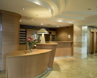 Hotel Marina Port - Balatonkenese - Receptie