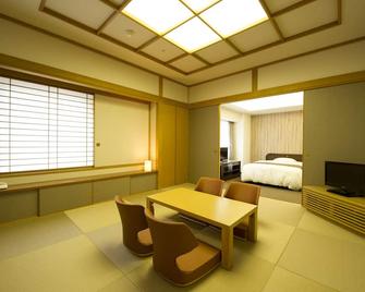 Court Hotel Asahikawa - Asahikawa - Τραπεζαρία
