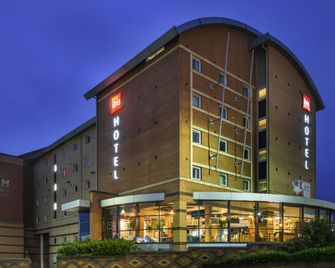 ibis Leicester City - לסטר - בניין