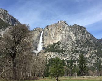 Carriage House at Yosemite - Fish Camp - Gebäude