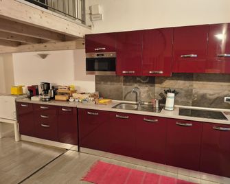Sesta Strada - Civitavecchia - Cocina