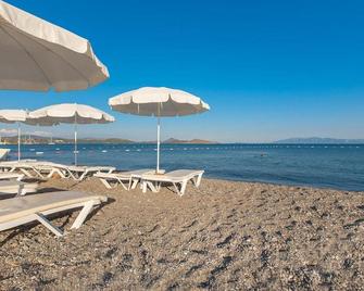 Petunya Beach Resort - Αλικαρνασσός - Παραλία