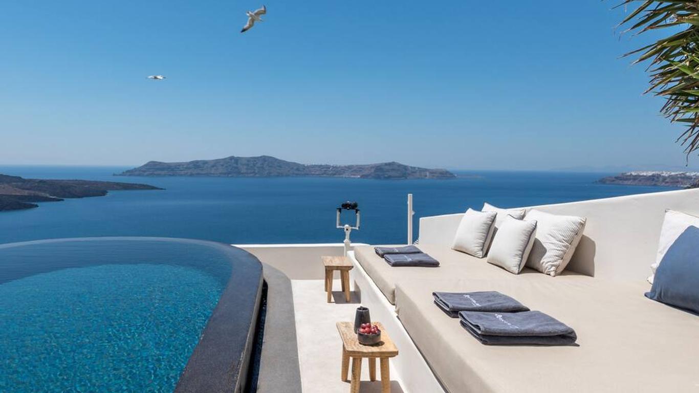 Santorini Fira Caldera Suites