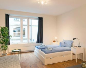 Hitrental Town Hall Apartments - Basel - Schlafzimmer