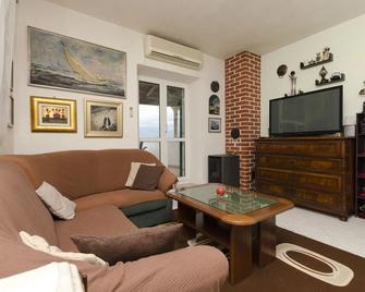 Apartments Jurica - Postira - Σαλόνι