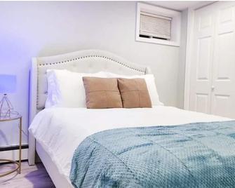 Time Sq 10-15 Mins Away - Union City