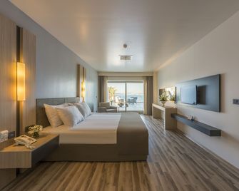 Altin Yunus Resort & Thermal Hotel - Cesme - Bedroom