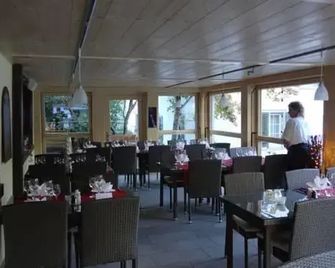 Adler - Glarus Süd - Restaurante