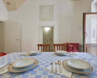 Casa Vilu' by BarbarHouse - Oria - Comedor