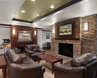 Baymont Inn & Suites by Wyndham Sturgis - Sturgis - Salónek