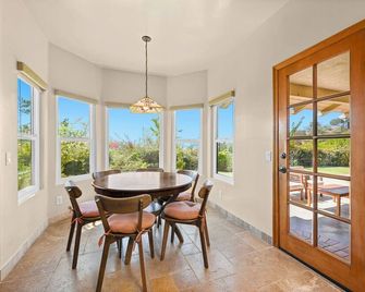 Beautiful San Diego (Fallbrook) Retreat on 2+ Acres with Amazing Mountain View - Fallbrook - Essbereich