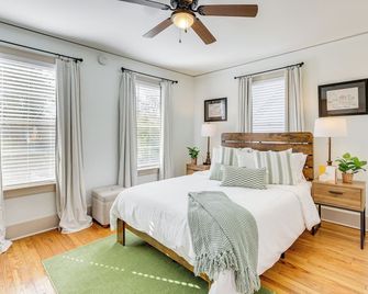 Walk to Amphitheater & Stadium: Home w/ Deck! - Birmingham - Chambre
