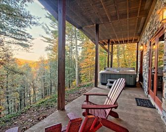 Cottage in the Woods - Blue Ridge - Balcony