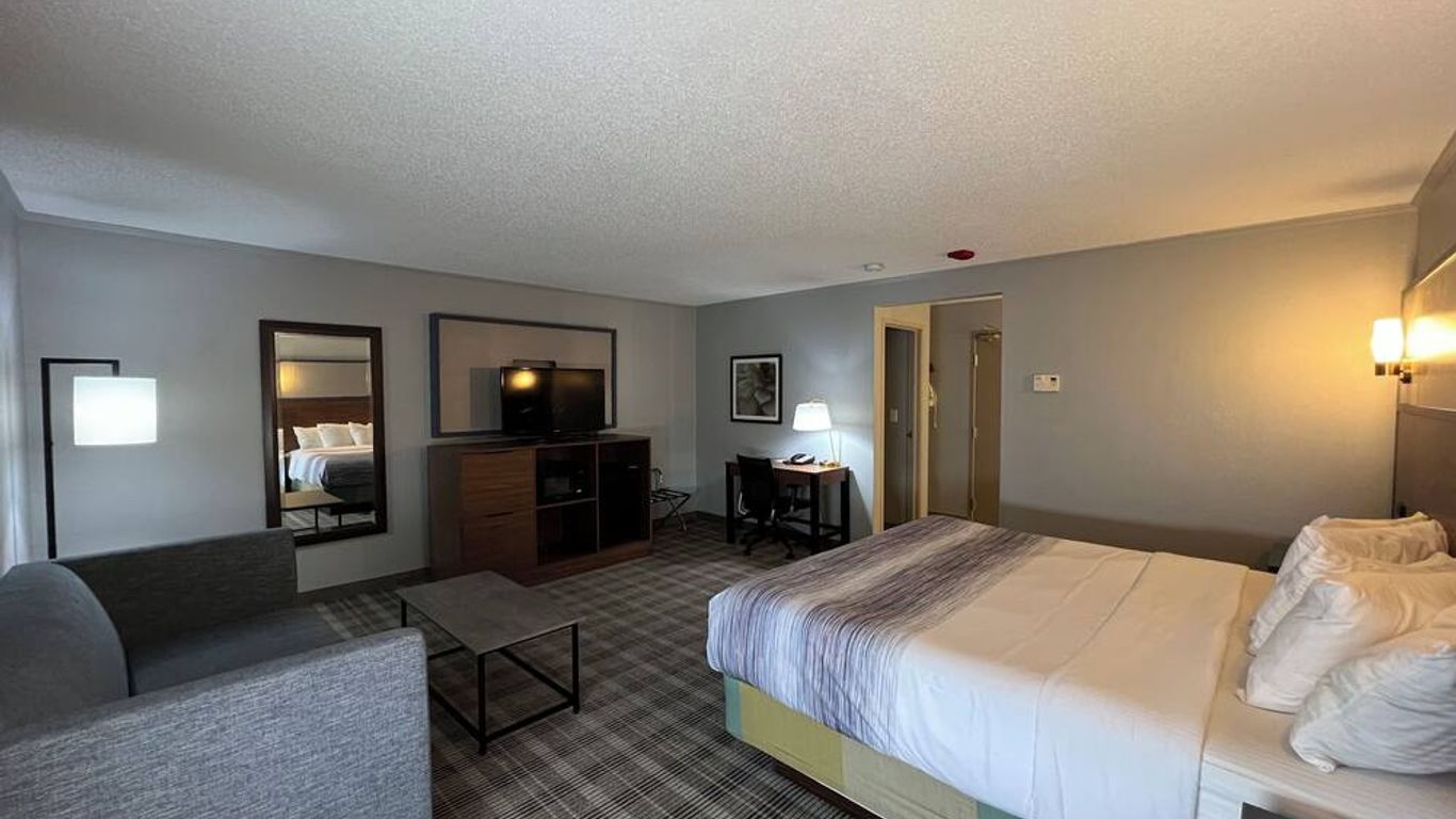 AmericInn by Wyndham Glendale/Milwaukee