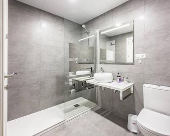 Amazing Apartment In Fuengirola - Fuengirola