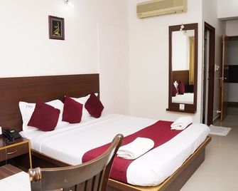 Hotel Pc Residency - Mysore - Bedroom