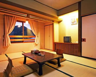Kidoike Onsen Hotel - Yamanouchi - Essbereich