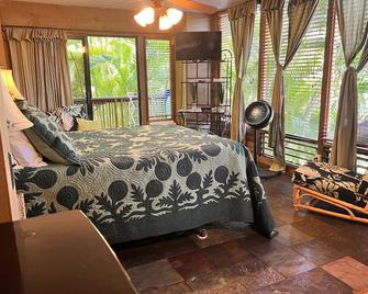 Maui What a Wonderful World Bed & Breakfast - Kihei