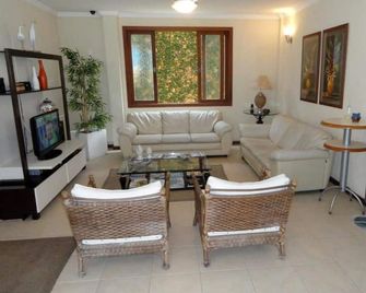 Pousada Village du Soleil - Cabo Frío - Sala de estar
