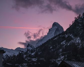 Hotel Bahnhof - Zermatt - Outdoor view