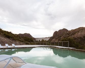 Bosque Divino Cabañas & Suites - Rincón del Atuel - Pileta