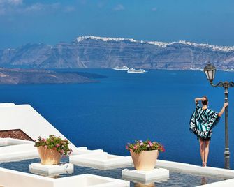 Maison Des Lys - Luxury Suites - Akrotiri
