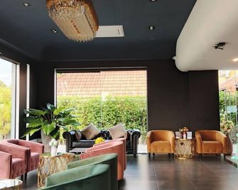 The Richer Ratchaburi - Ratchaburi - Recepción